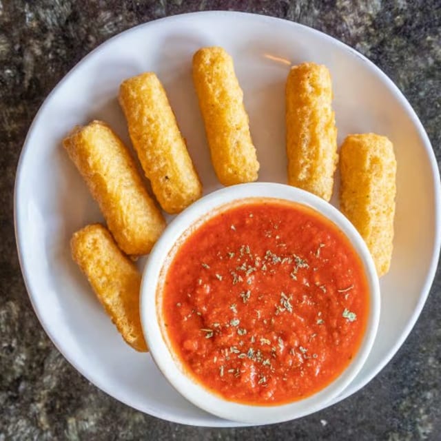 Fried Cheese Sticks (6 Pieces).