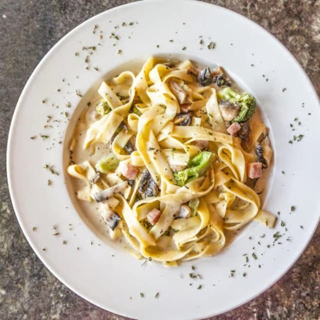 Sali's Fettuccine.